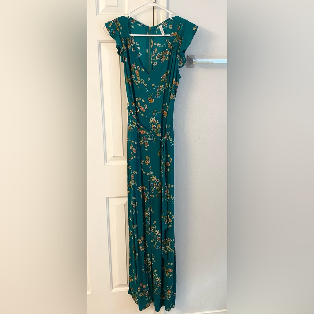 Woman’s jumpsuit small